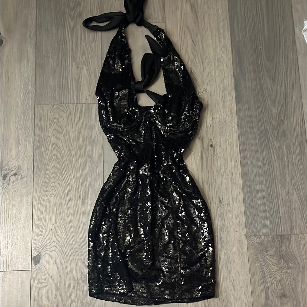 Elegant Black Sequin Halter Dress Lucy in the sky